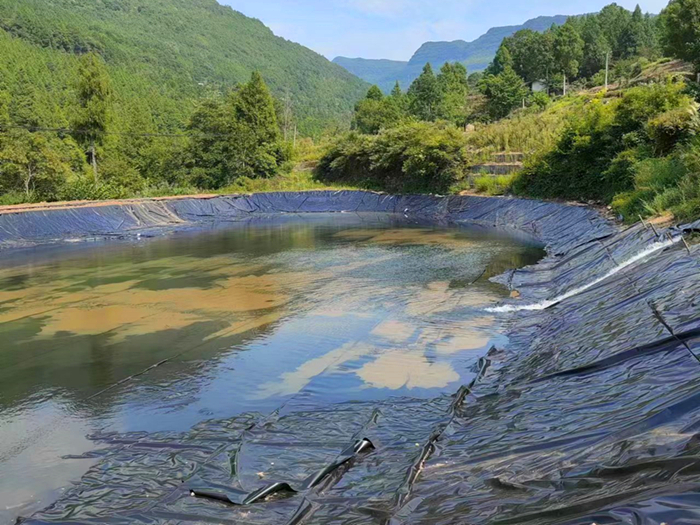 建設(shè)蓄水池需要鋪設(shè)土工布嗎